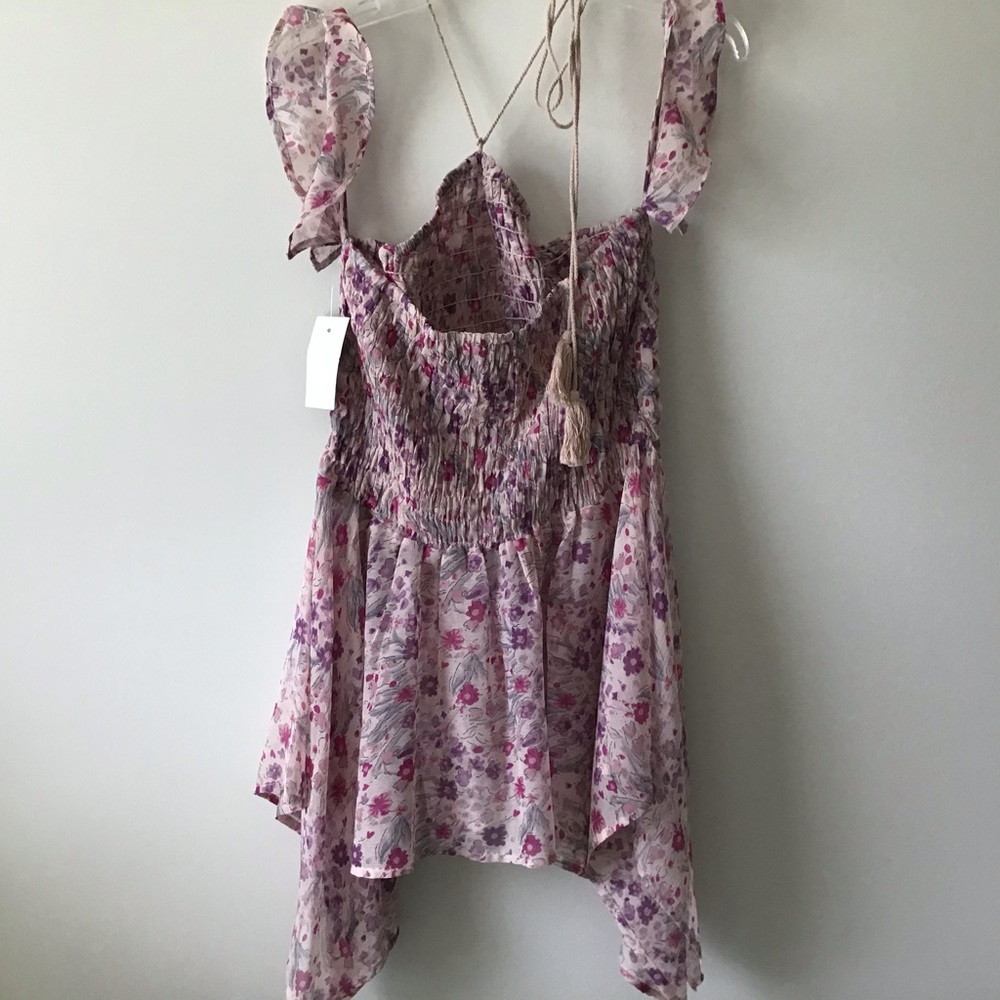 Banjara NWT $64 Top Junior’s Medium Pink Floral NWT Smocked Stretch bodice